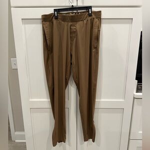 Kenneth Cole  joggers